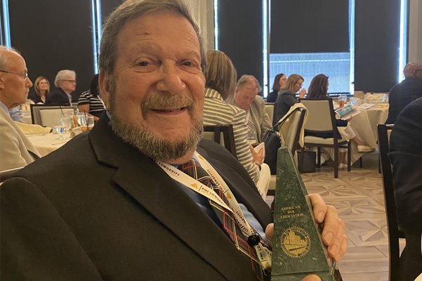 Michael Berger Receives Jefferson B. Fordham Lifetime Achievement Award  